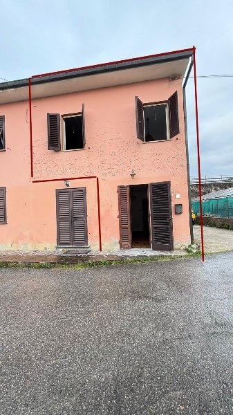 casa indipendente in vendita a Pescia in zona Pescia Morta