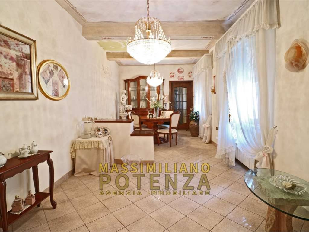 appartamento in vendita a Pescia