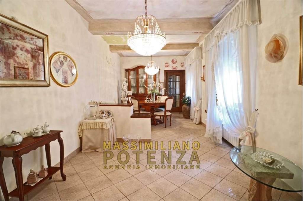 appartamento in vendita a Pescia