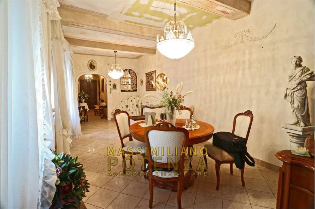 appartamento in vendita a Pescia