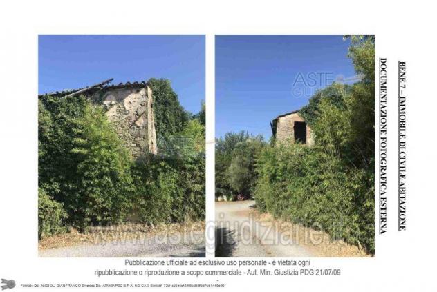 casa indipendente in vendita a Pescia