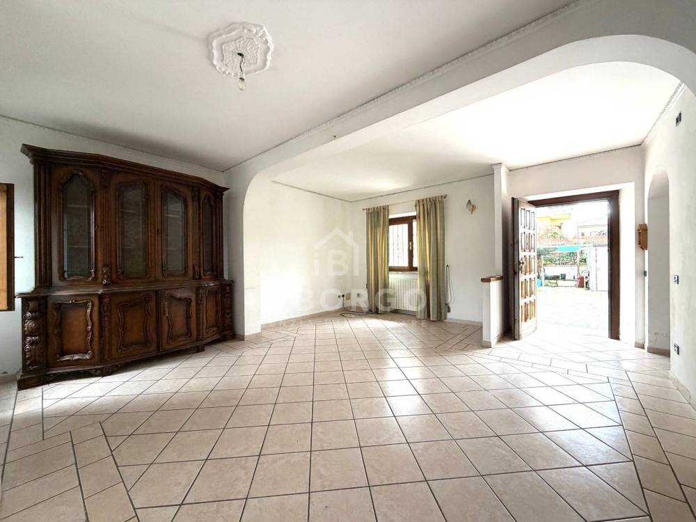 casa indipendente in vendita a Pescia