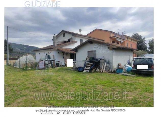 terreno edificabile in vendita a Pescia