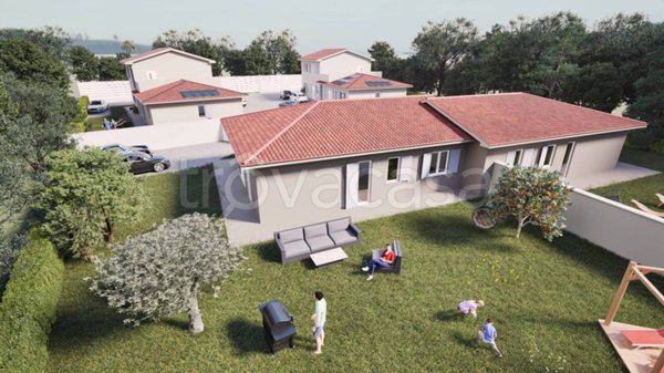 casa indipendente in vendita a Pescia