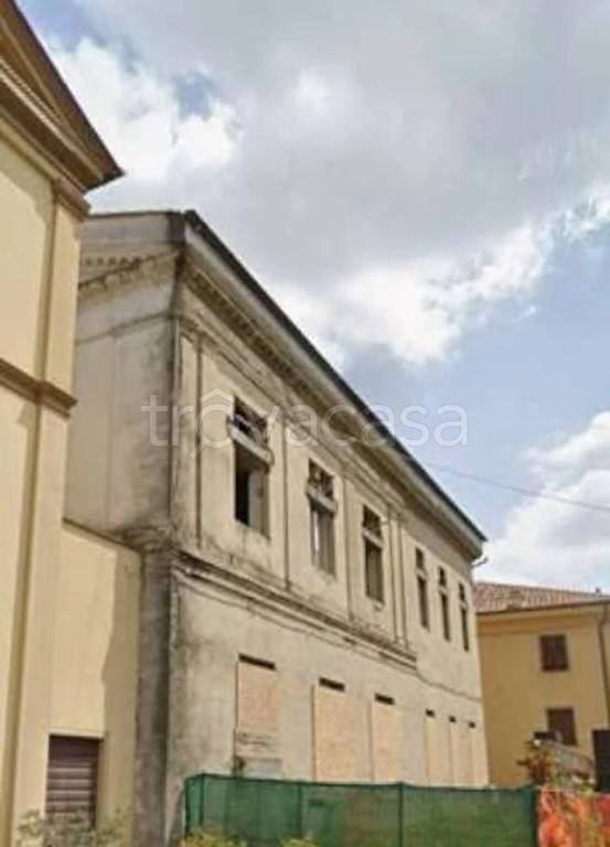 casa indipendente in vendita a Pescia