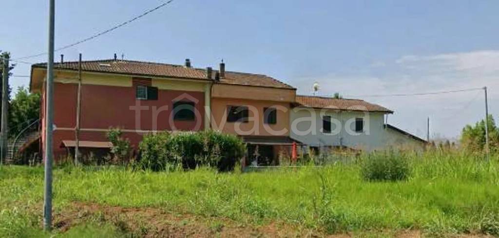 casa indipendente in vendita a Pescia