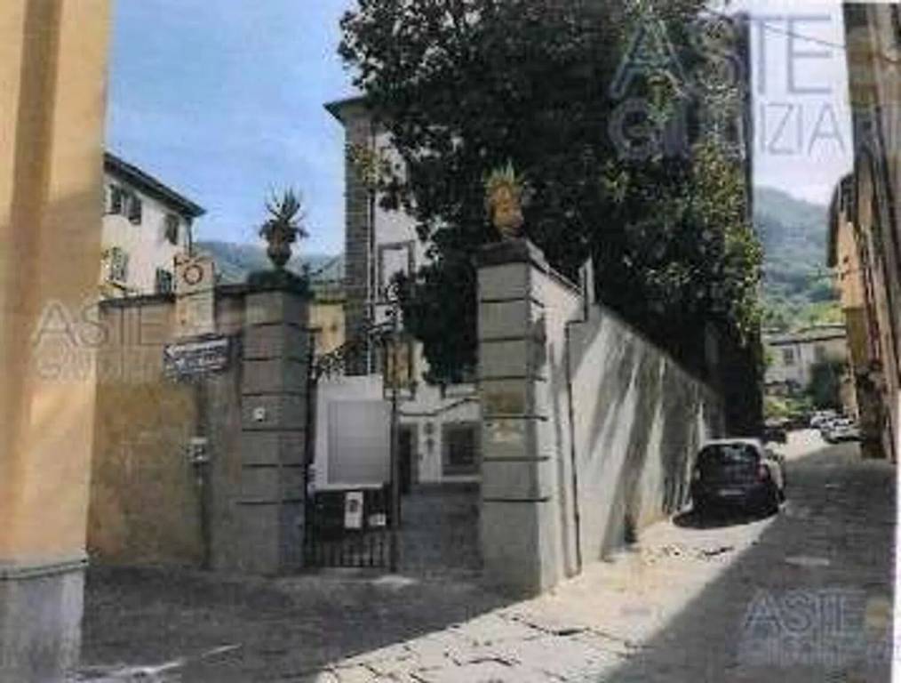 casa indipendente in vendita a Pescia