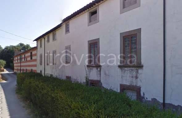 casa indipendente in vendita a Pescia in zona Veneri