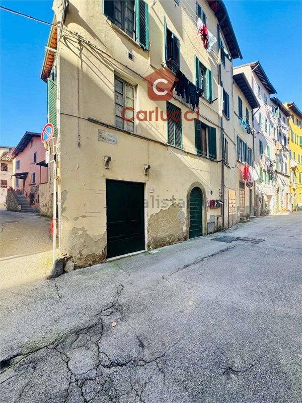 negozio in vendita a Pescia