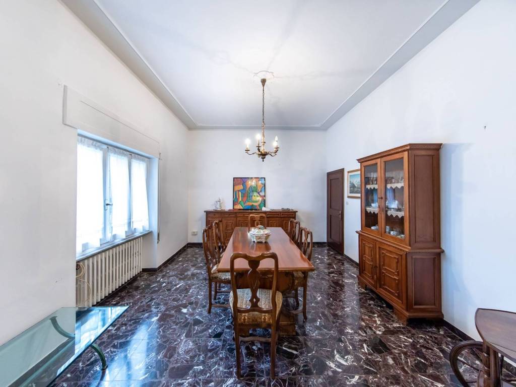 casa indipendente in vendita a Pescia