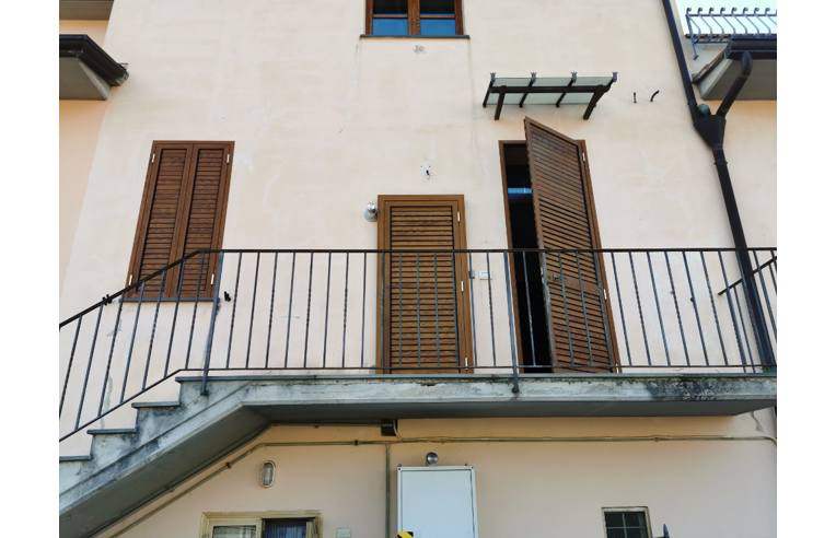 appartamento in vendita a Pescia in zona Pescia Morta