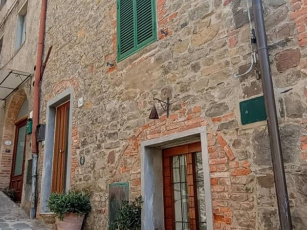 casa indipendente in vendita a Pescia in zona Collodi
