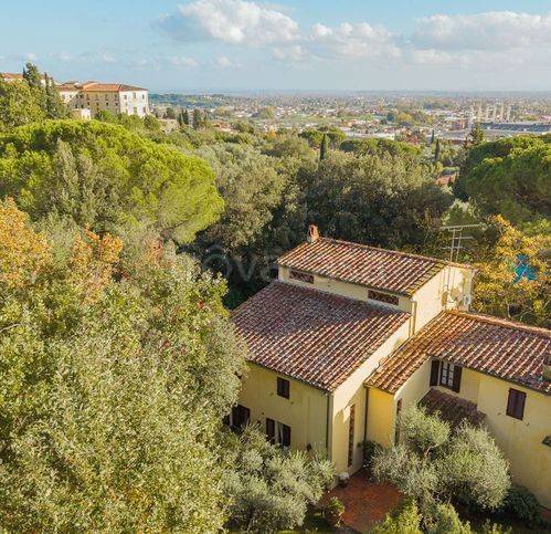 villa in vendita a Pescia