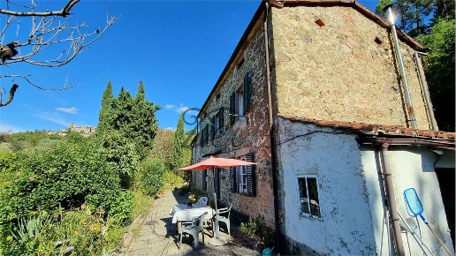 appartamento in vendita a Pescia in zona Pietrabuona