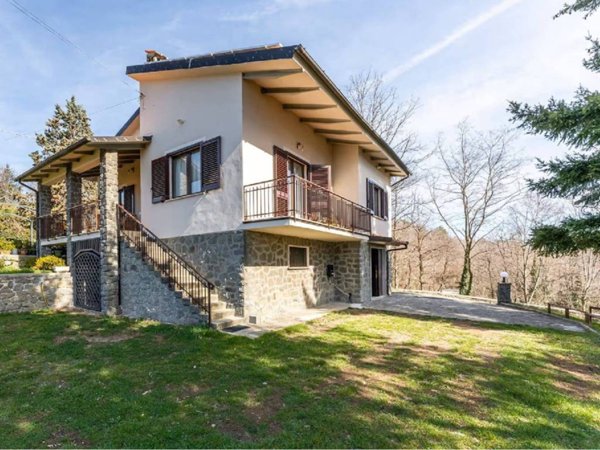 casa indipendente in vendita a Pescia in zona Collodi