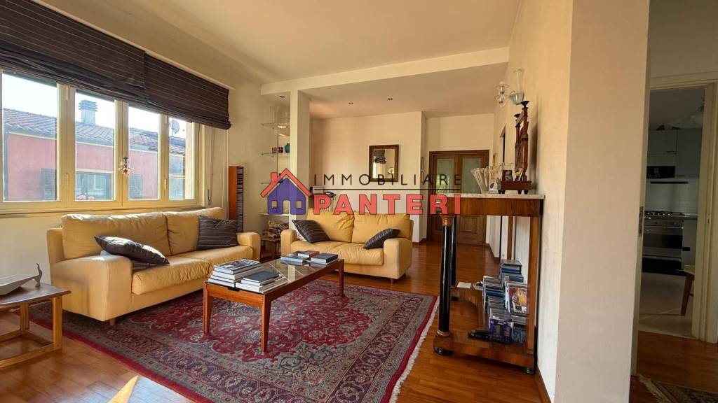 casa indipendente in vendita a Pescia