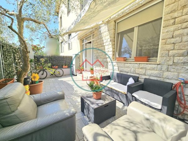 casa indipendente in vendita a Pescia