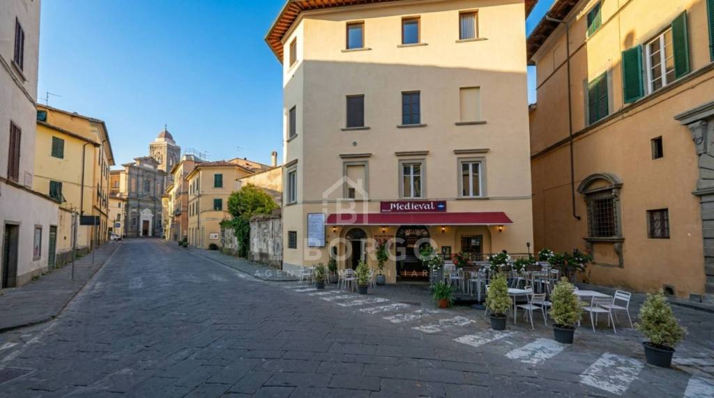 negozio in vendita a Pescia