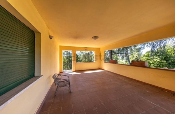 casa indipendente in vendita a Pescia