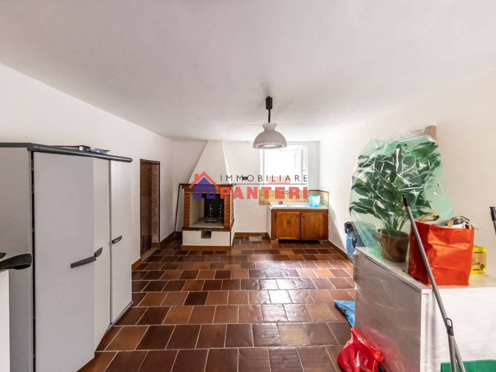 casa indipendente in vendita a Pescia