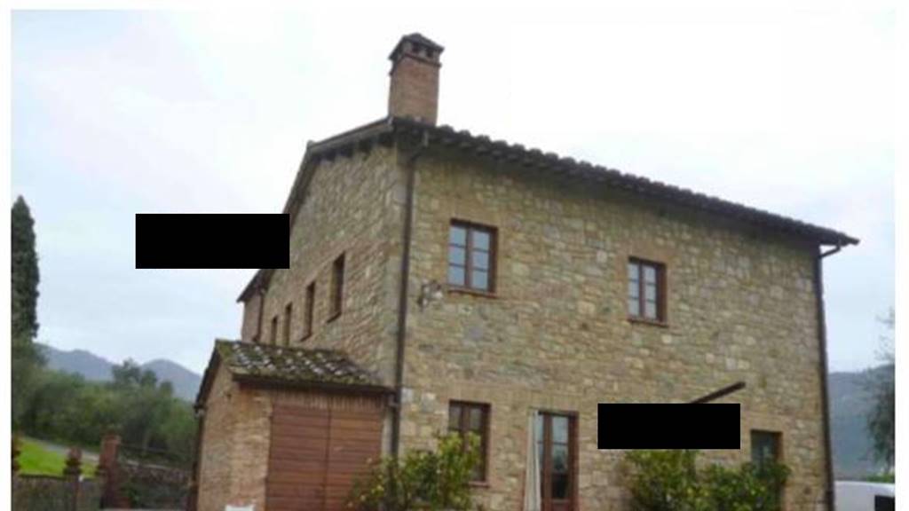 casa indipendente in vendita a Pescia