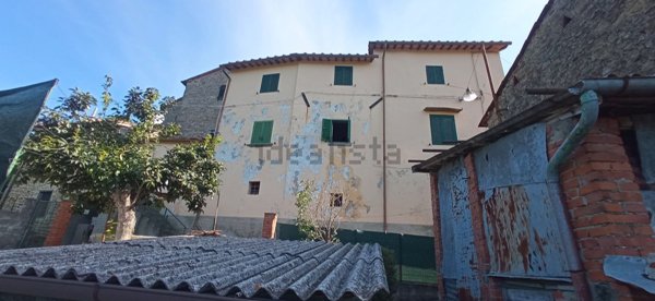 casale in vendita a Pescia