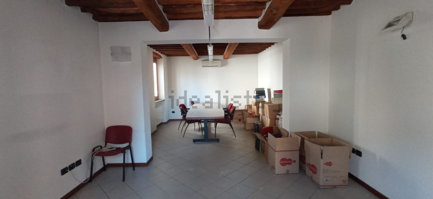 ufficio in vendita a Pescia