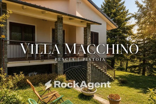 casa indipendente in vendita a Pescia