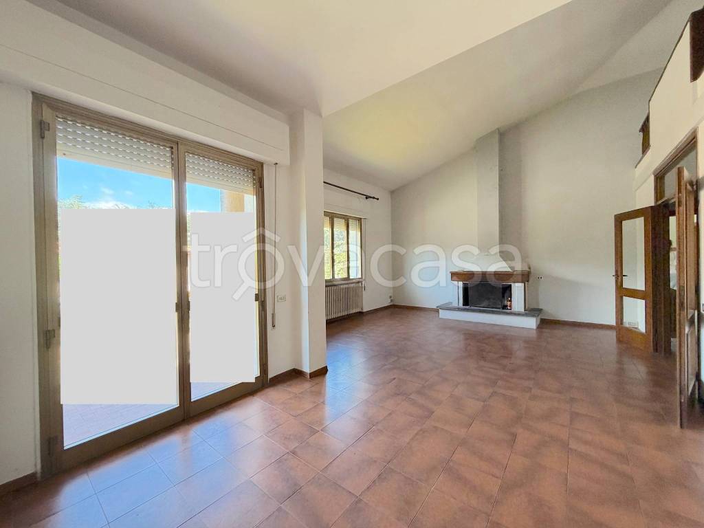 casa indipendente in vendita a Pescia in zona Castellare