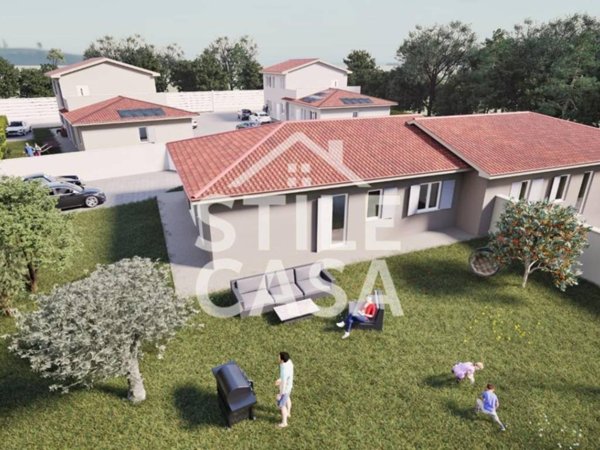 casa indipendente in vendita a Pescia in zona Collodi