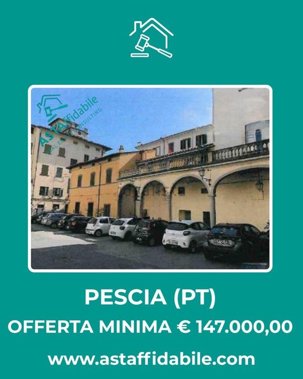 negozio in vendita a Pescia