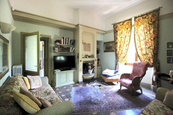 casa indipendente in vendita a Pescia in zona Veneri