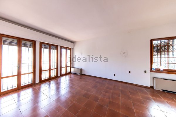 casa indipendente in vendita a Pescia