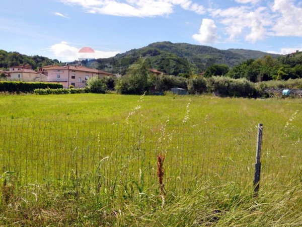 terreno agricolo in vendita a Pescia in zona Collodi