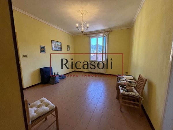 appartamento in vendita a Pescia in zona Castellare