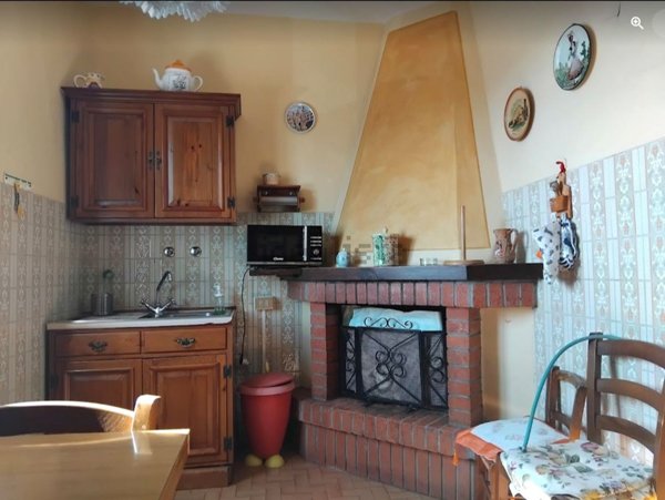 casa indipendente in vendita a Pescia in zona Vellano