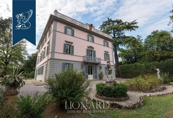 casa indipendente in vendita a Pescia