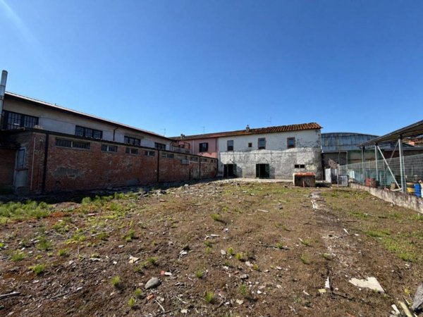 casa indipendente in vendita a Pescia in zona Macchie di San Piero