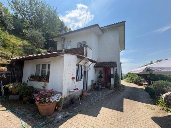 appartamento in vendita a Pescia in zona Vellano