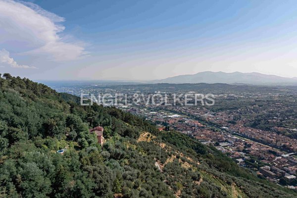 casa indipendente in vendita a Pescia