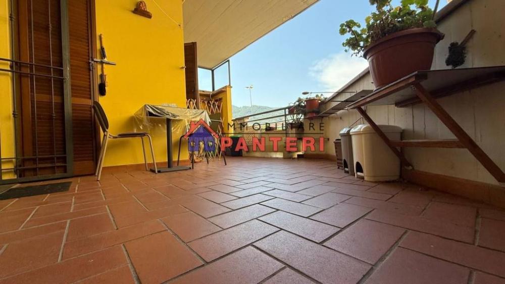 appartamento in vendita a Pescia in zona Castellare