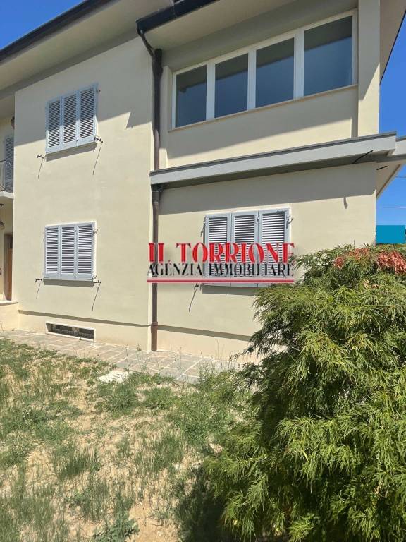 casa indipendente in vendita a Pescia in zona Castellare