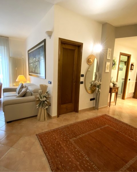 appartamento in vendita a Pescia in zona Castellare