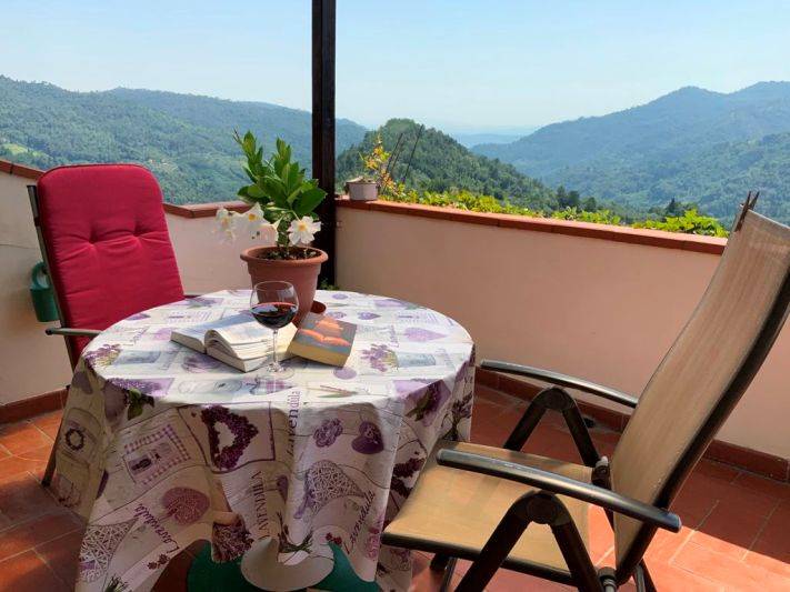 appartamento in vendita a Pescia in zona Aramo