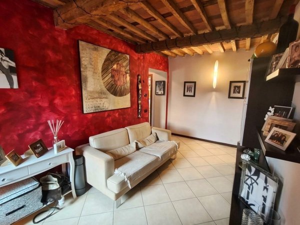 appartamento in vendita a Pescia in zona Veneri
