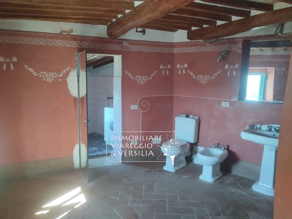 appartamento in vendita a Pescia in zona Vellano