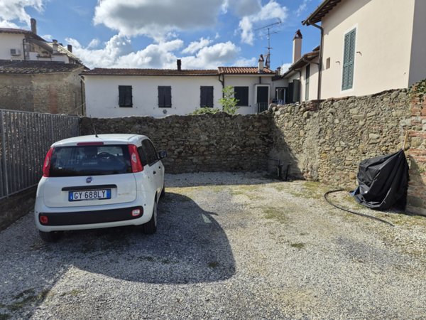 quadrivano in vendita a Pescia