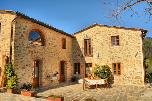 intera palazzina in vendita a Pescia