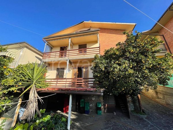 casa indipendente in vendita a Pieve a Nievole in zona Poggetto