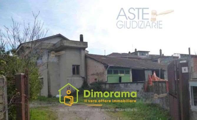 locale commerciale in vendita a Pieve a Nievole
